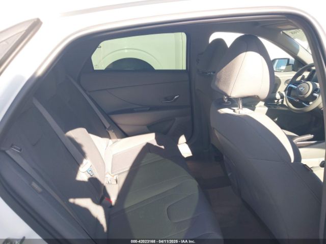 KMHLL4DG5RU845382 Hyundai ELANTRA SE