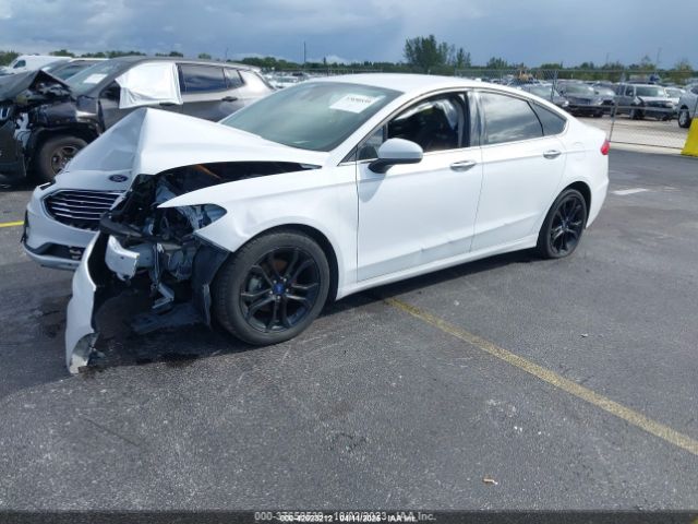 3FA6P0HD5KR280844 Ford FUSION SE