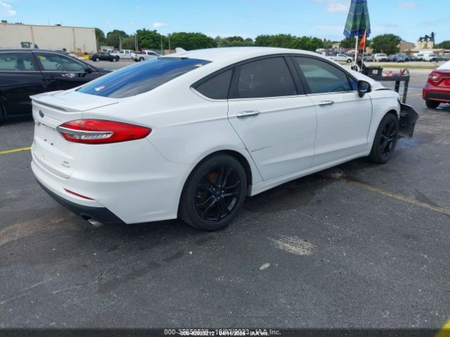 3FA6P0HD5KR280844 Ford FUSION SE