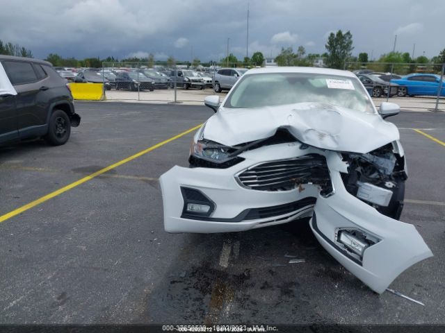 3FA6P0HD5KR280844 Ford FUSION SE