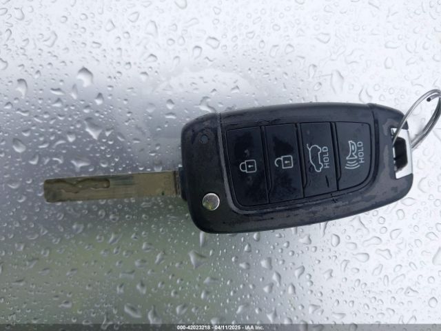 5NMS23AD8KH008680 Hyundai Santa Fe Se