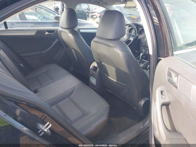 3VWDB7AJ6JM230035 Volkswagen Jetta 1.4t Se/1.4t Wolfsburg Edition