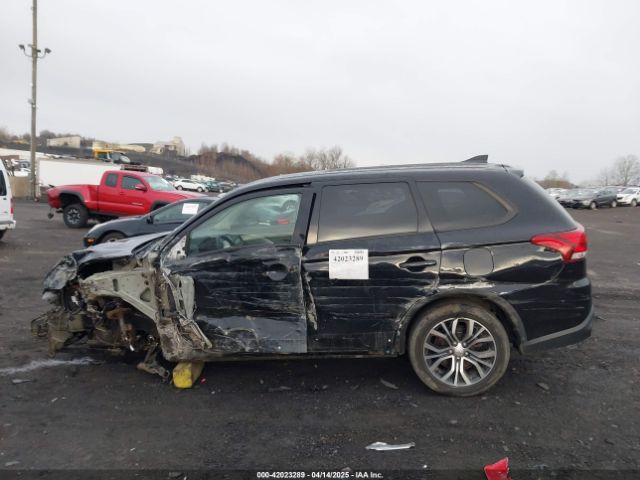 JA4AZ2A39HZ064313 Mitsubishi Outlander Es