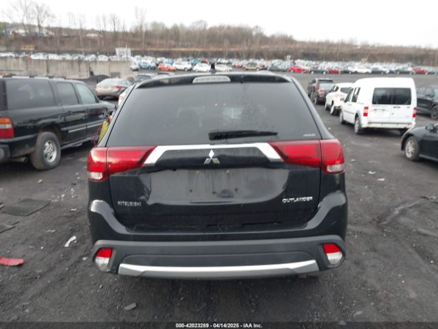 JA4AZ2A39HZ064313 Mitsubishi Outlander Es