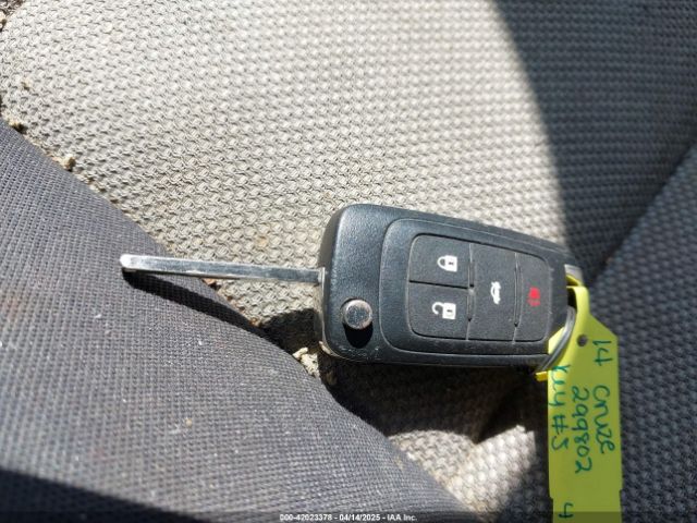 1G1PA5SH0E7299802 Chevrolet Cruze Ls Auto