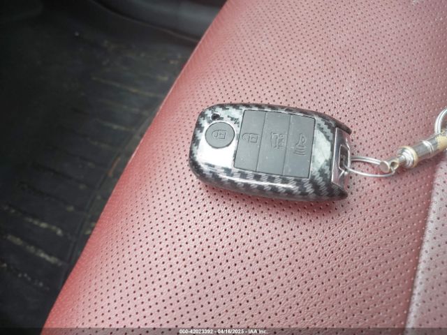 5XYPKDA58HG239523 KIA Sorento 3.3l Sx