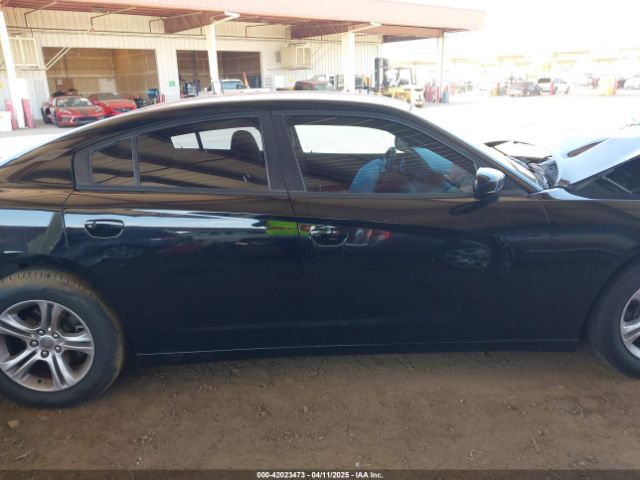 2C3CDXBGXFH777721 Dodge Charger Se
