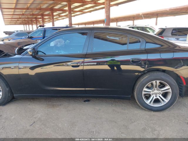 2C3CDXBGXFH777721 Dodge Charger Se