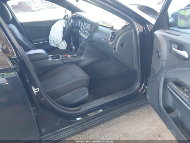 2C3CDXBGXFH777721 Dodge Charger Se