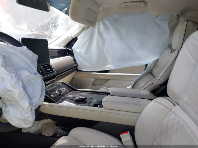2021 LINCOLN NAVIGATOR 5LMJJ3TTXMEL02695 Photo 4