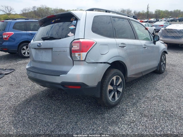 JF2SJAGC1JH427851 Subaru Forester 2.5i Premium