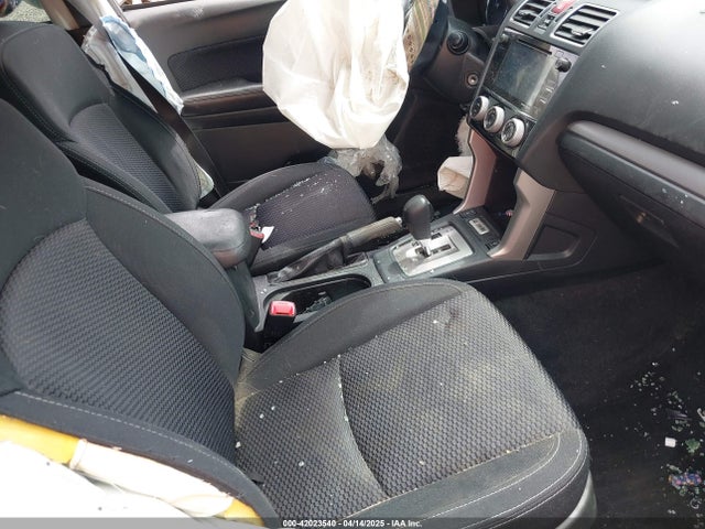 JF2SJAGC1JH427851 Subaru Forester 2.5i Premium
