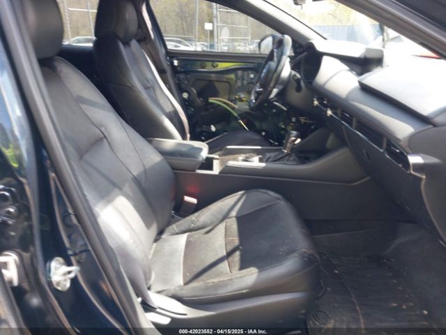 JM1BPANMXK1140768 Mazda Mazda3 Premium Package