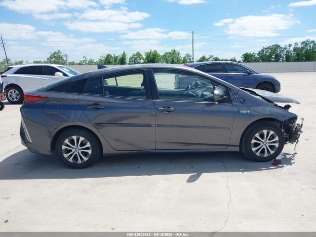 JTDKAMFP3M3193640 Toyota Prius Prime Xle