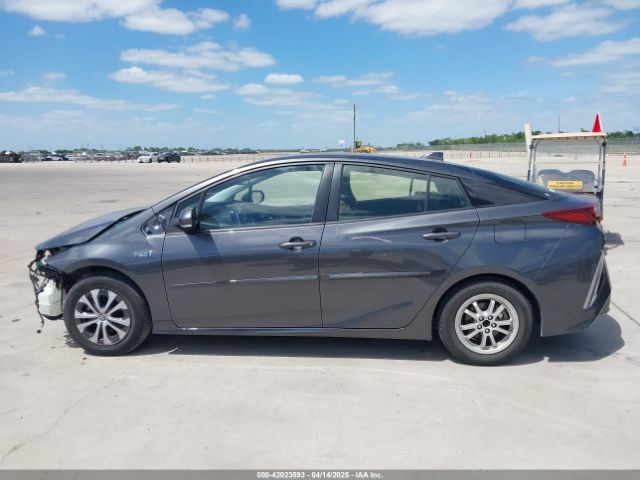 JTDKAMFP3M3193640 Toyota Prius Prime Xle