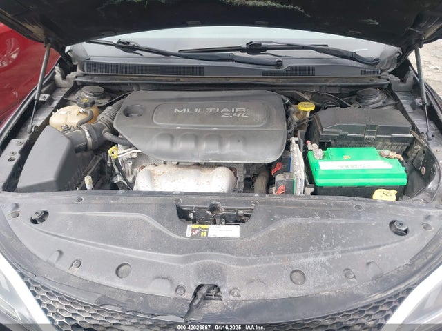1C3CCCAB3FN744813 Chrysler 200 Limited