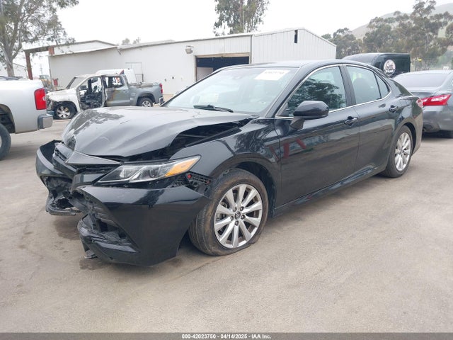 4T1B11HK8JU091526 Toyota CAMRY LE
