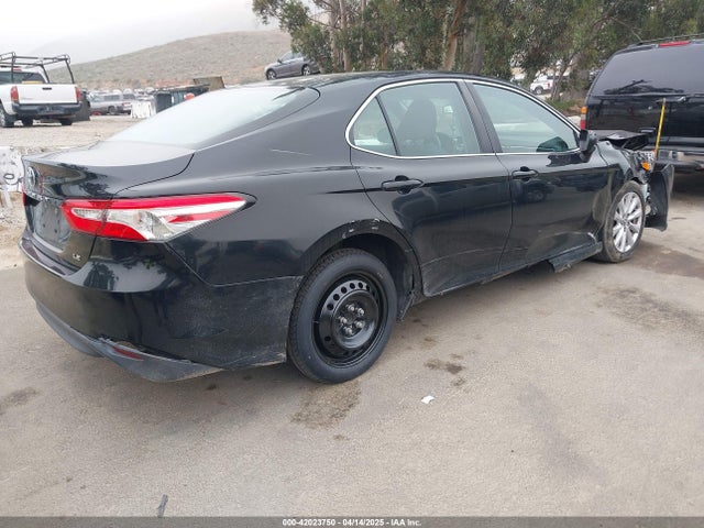 4T1B11HK8JU091526 Toyota CAMRY LE