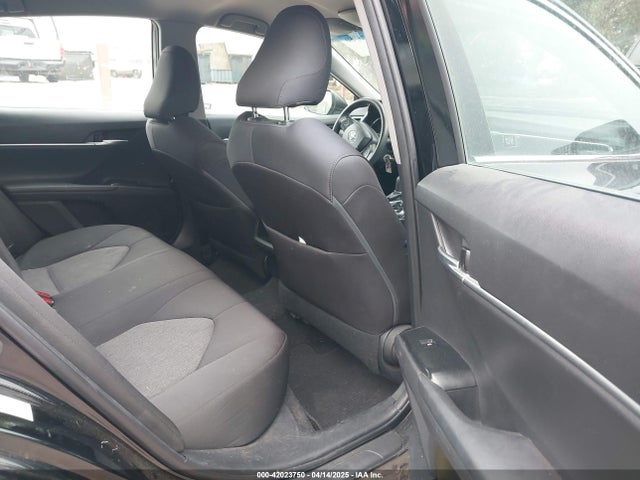 4T1B11HK8JU091526 Toyota CAMRY LE