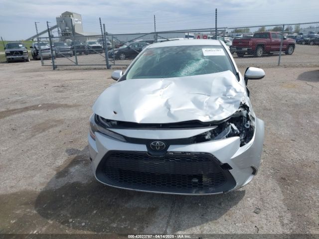 JTDEPRAE2LJ077273 Toyota COROLLA LE
