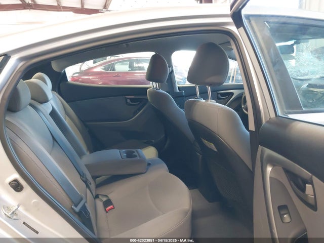 5NPDH4AE8FH607335 Hyundai ELANTRA SE
