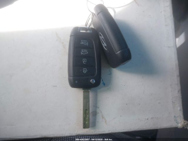 KMHLL4DG4RU723919 Hyundai ELANTRA SE
