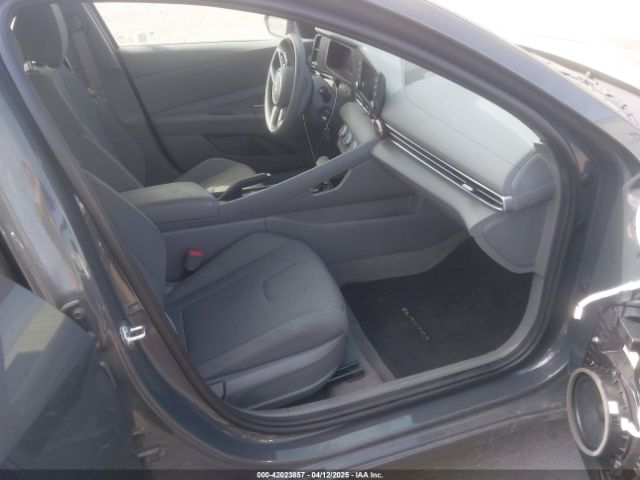 KMHLL4DG4RU723919 Hyundai ELANTRA SE