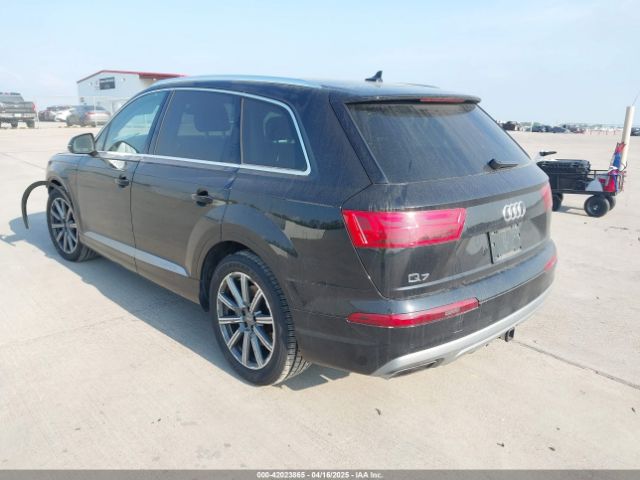 2019 AUDI Q7 WA1LAAF72KD046925 Photo 2