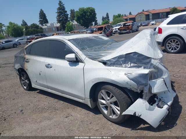 1N4AL3APXFC250562 Nissan 2015