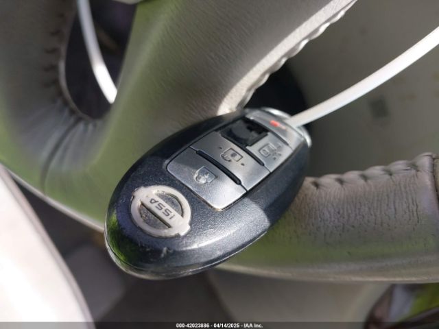 JN8AE2KP7F9126067 Nissan Quest Sv