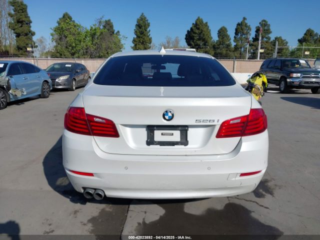 WBA5A5C59FD524043 BMW 528I
