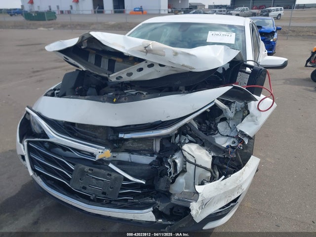 1G1ZD5ST4NF161416 Chevrolet Malibu Fwd Lt
