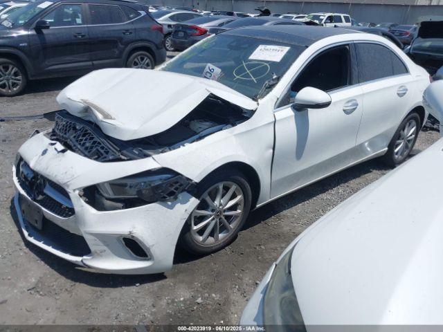WDD3G4EB7KW022688 Mercedes-Benz A 220
