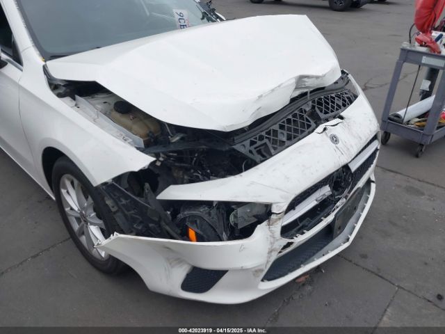 WDD3G4EB7KW022688 Mercedes-Benz A 220