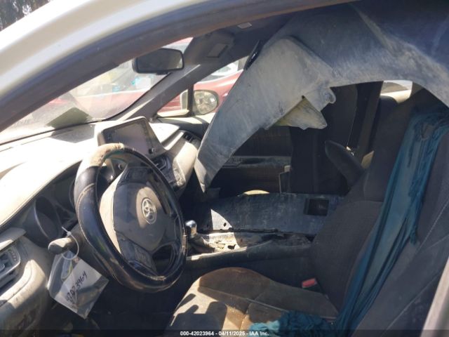 JTNKHMBX3K1029701 Toyota C-HR XLE
