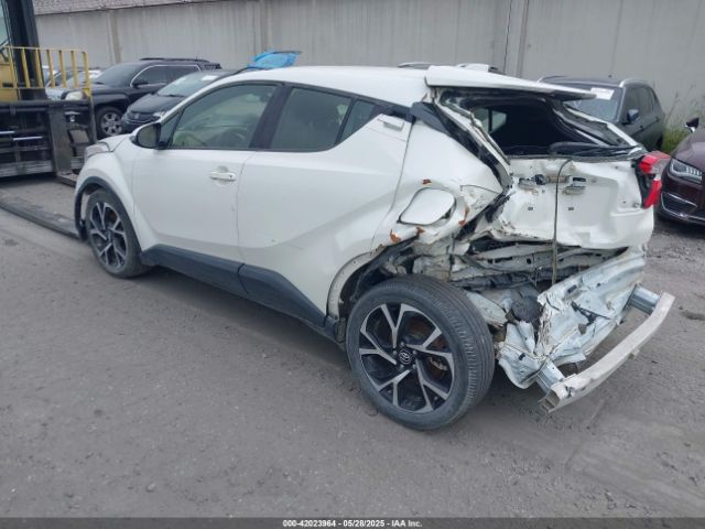 JTNKHMBX3K1029701 Toyota C-HR XLE