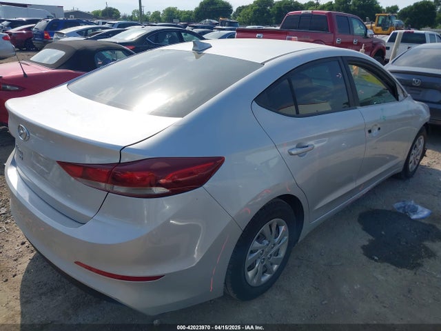 KMHD74LF7HU112945 Hyundai ELANTRA SE