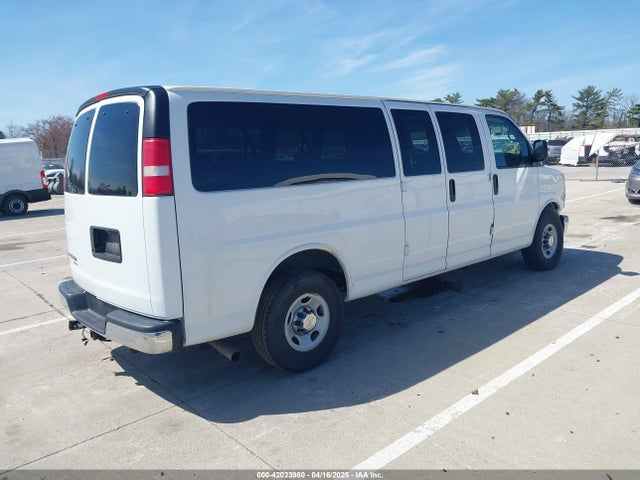 1GAZG1FGXF1186123 Chevrolet Express 3500 Lt