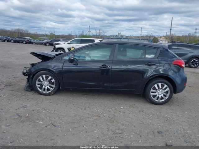 KNAFK5A80G5601716 KIA Forte 5-door Lx