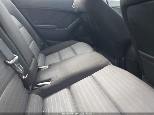 KNAFK5A80G5601716 KIA Forte 5-door Lx