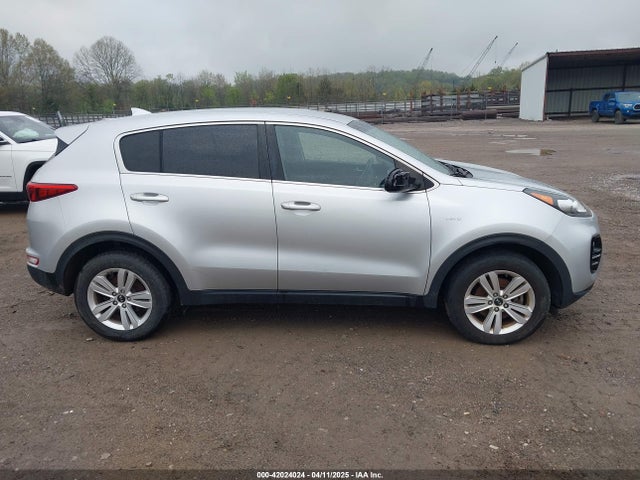 KNDPMCAC1H7140218 KIA Sportage Lx