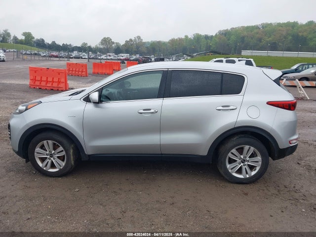 KNDPMCAC1H7140218 KIA Sportage Lx