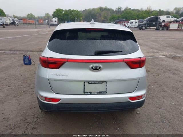 KNDPMCAC1H7140218 KIA Sportage Lx