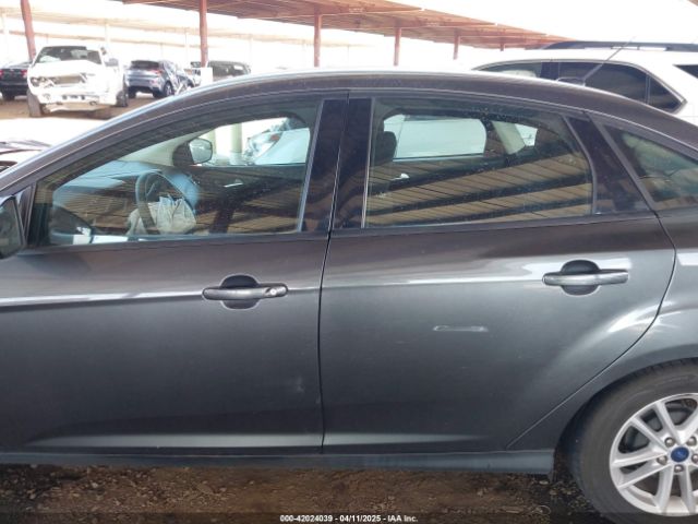 1FADP3F23JL250202 Ford FOCUS SE