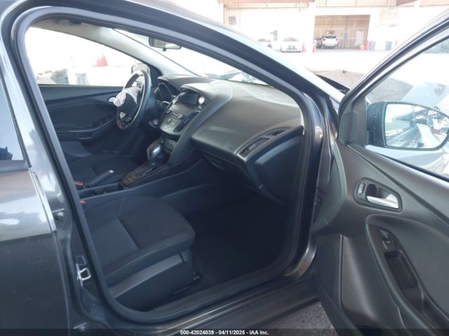 1FADP3F23JL250202 Ford FOCUS SE