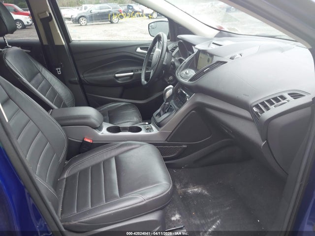 1FMCU9GX1GUA89312 Ford ESCAPE SE
