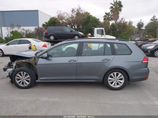 3VW217AU8JM763346 Volkswagen Golf Sportwagen Tsi S