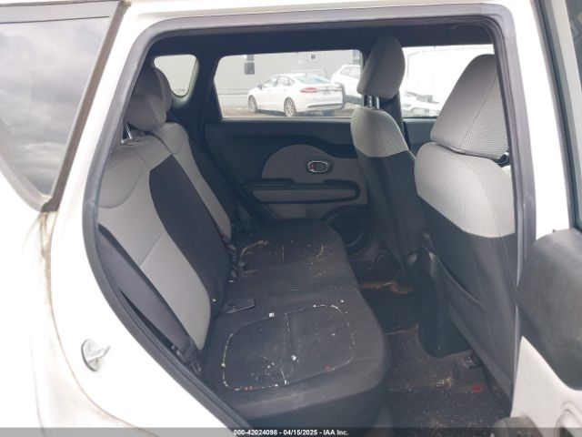 KNDJN2A27E7010962 KIA Soul !