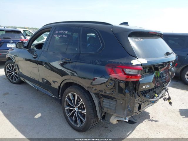 2021 BMW X5 5UXCR6C01M9E66976 Photo 2
