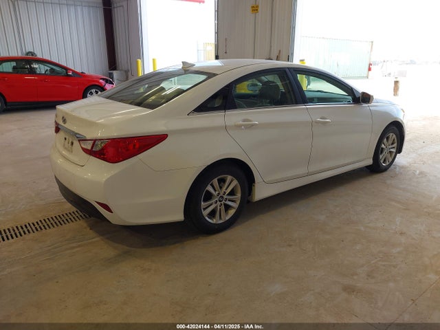 5NPEB4AC2EH936664 Hyundai SONATA GLS